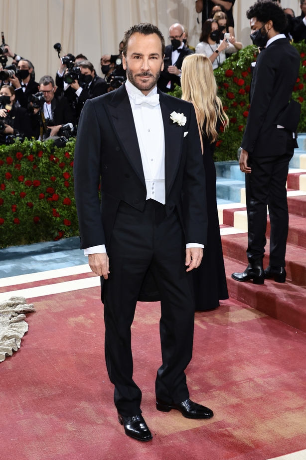 Met Gala 2022: Sophie Turner dons embellished gown while husband Joe Jonas  looks dapper