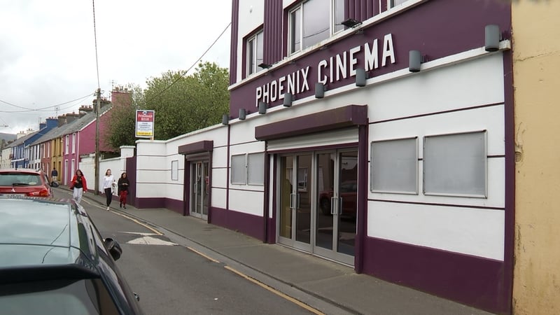 Oscar-winner Cillian Murphy saves the Phoenix cinema in Daingean Uí Chúis