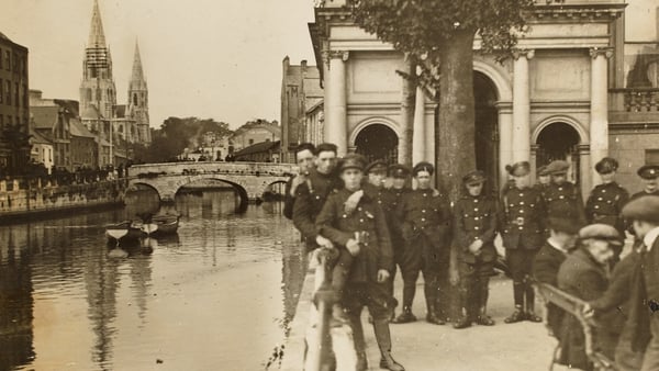 National Army soldiers in Cork. Image courtesy of the National Library of Ireland.