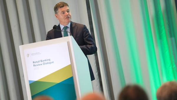 Finance Minister Paschal Donohoe attended a public dialogue session of the banking review in Tullamore today