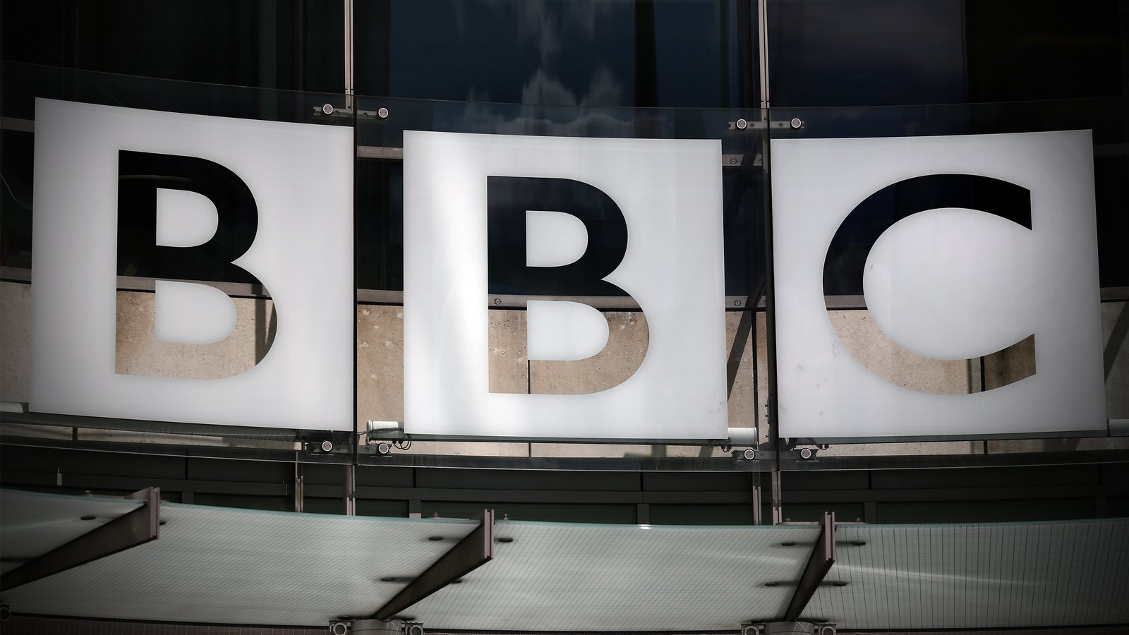 Bbc Four And Cbbc Tv Channels To Close As Part Of Cuts