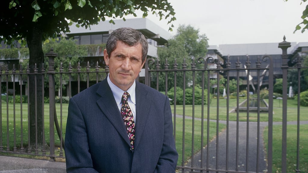 RTÉ journalist Charlie Bird (2004)