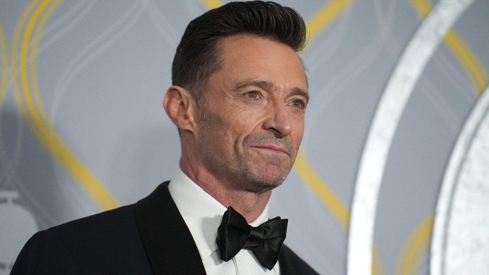 Jackman 'frustrated' as he pulls out of Broadway show