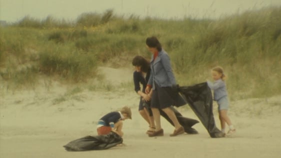 Cleaning up Dollymount Strand (1977)