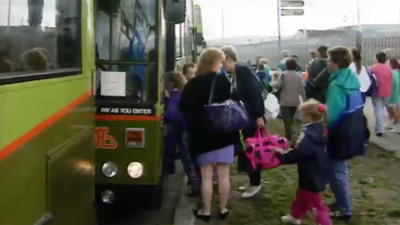 Killinarden children board Dublin buses to Mosney, 1992