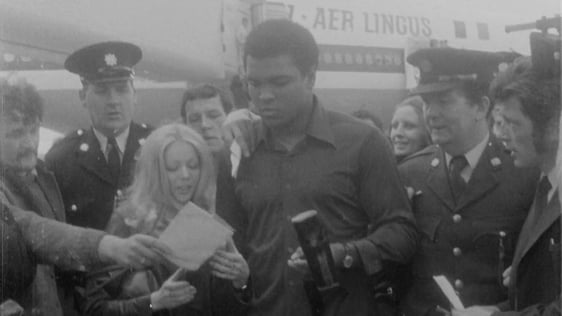 Muhammad Ali arrives at Dublin Airport (1972)