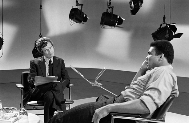 Cathal OShannon interviews Muhammad Ali (1972) Photo by Thomas Holton