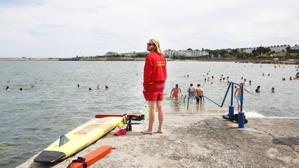 A lifeguard keeps watch as people swim at Seapoint in Dublin (File photo: RollingNews.ie)