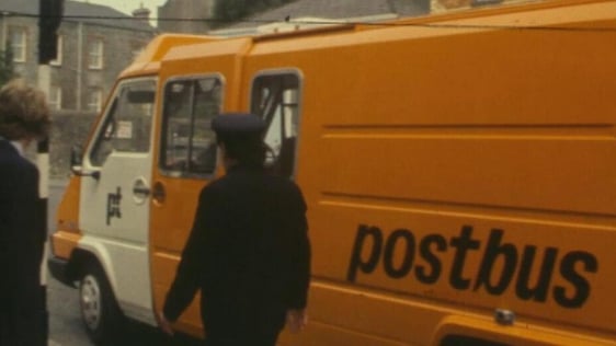 P&T launch new postbus service (1982)