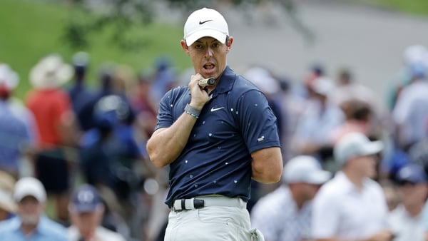 Meltdown late on for McIlroy