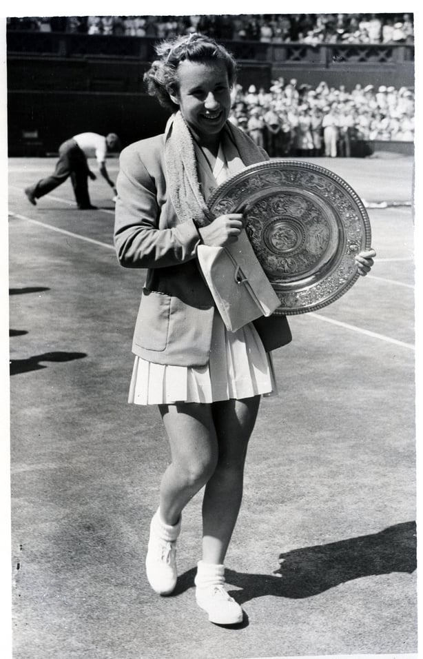 Wimbledon, England: "Little Mo" takes Wimbledon. Photo: Getty Images
