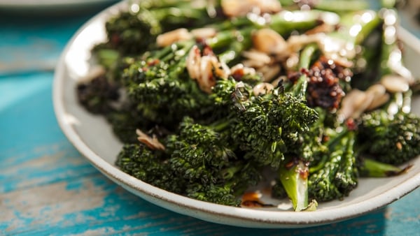 Nico's grilled tendersteam broccoli with chili oil