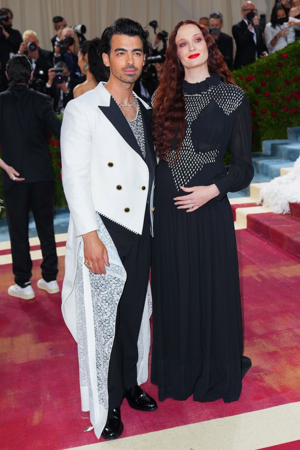 Sophie Turner, Joe Jonas at 2022 Met Gala: Baby Bump Photos