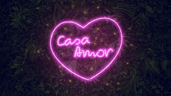 Looking for love in Casa Amor - or a #spon deal with a fast fashion brand and some teeth-whitener ad campaigns?