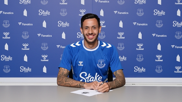 Dwight McNeil has joined Everton