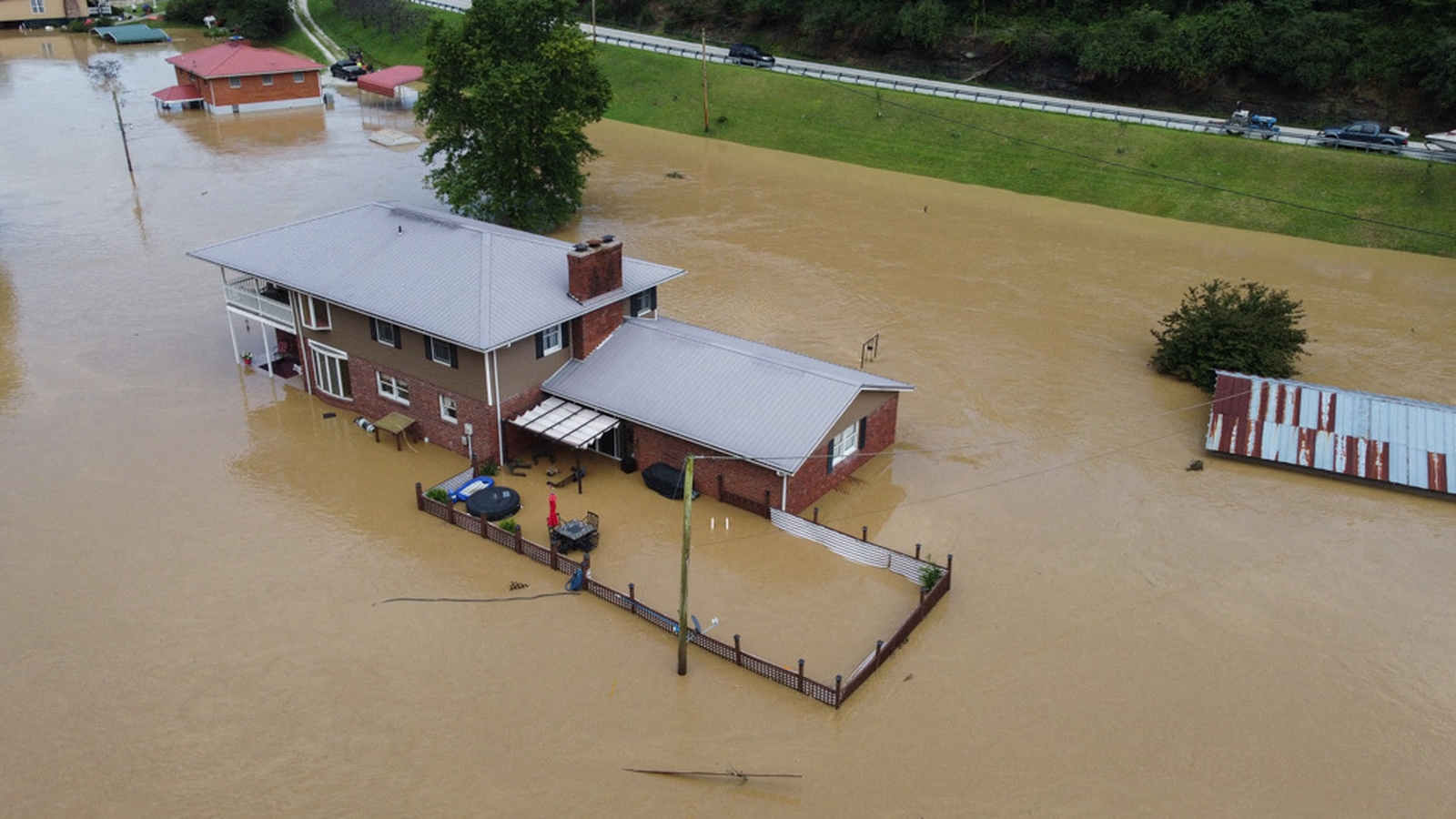 At least 8 dead as storms cause flooding in Kentucky