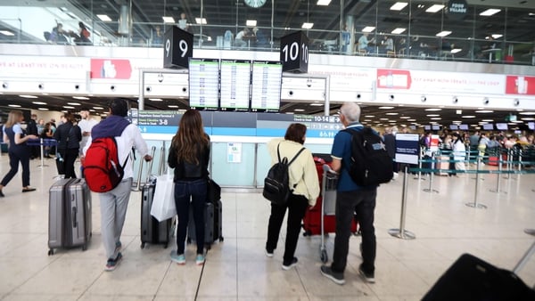 A total of 2.2 million passengers travelled through Dublin Airport during December alone (Pic: RollingNews.ie)
