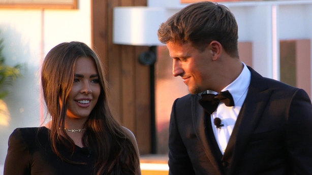 Love Island Crowns Its 2022 Winners 1 001C2C71 614.Jpg?Ratio=1