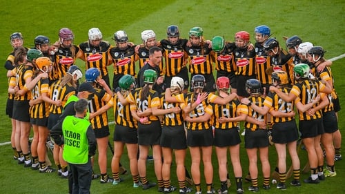 Kilkenny manager Brian Dowling speaking to his players during last year's league campaign