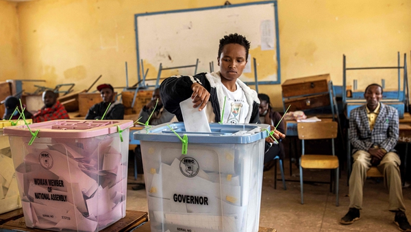 A woman casts her vote in Nairobi