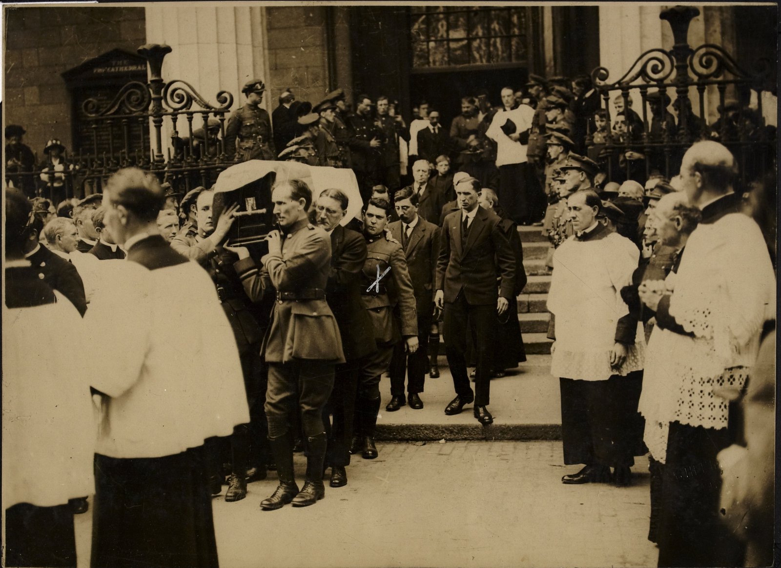 Image - Michael Collins was among the pallbearers at Arthur Griffith's funeral (Pic: National Library of Ireland)