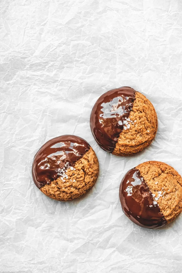 Edd Kimber's chocolate peanut butter cookies