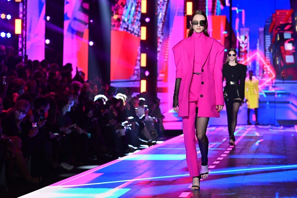 Models will showcase their work at the Dolce & Gabbana catwalk show for Fall/Winter 2022/2023.
