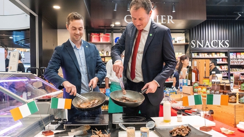Ciaran Gallagher, Bord Bia Director South East Asia, and Minister Charlie McConalogue at Ryan's Grocery in Singapore