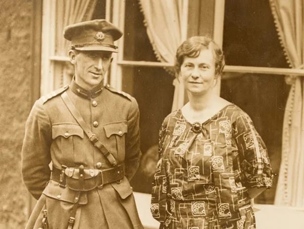 This is Richard (Risteárd) Mulcahy and his wife Josephine (or Min) Ryan, who was a teacher and political activist Photo: National Library of Ireland, HOG66