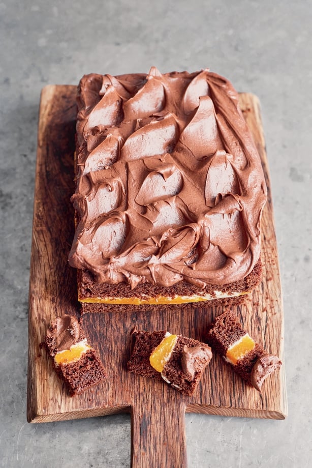 Jamie Oliver's chocolate party cake