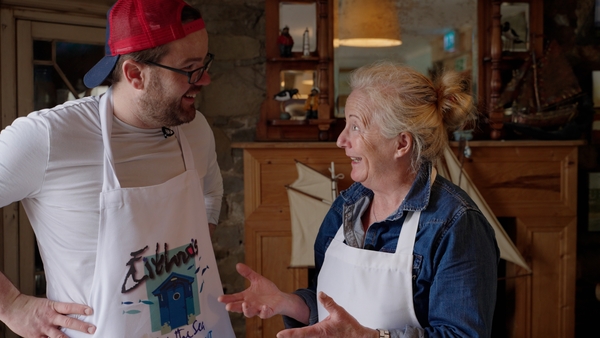 Randy Lewis visits Eithna's by The Sea