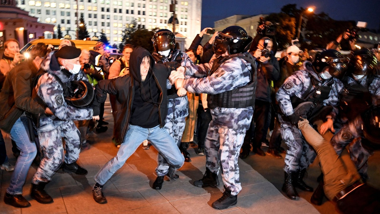 Запад в панике. Протесты в Москве. Массовые протесты в России.