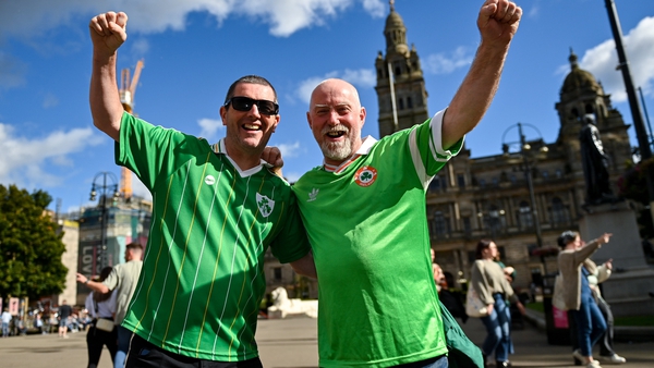Ireland fans out and about in the Glasgow sunshine ahead of the game