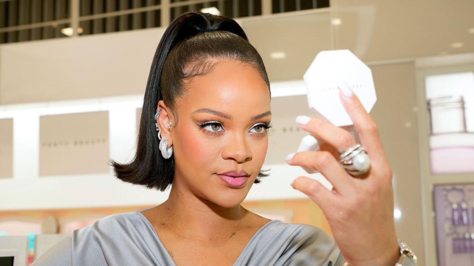 Rihanna to headline Super Bowl 2023 halftime show on FOX