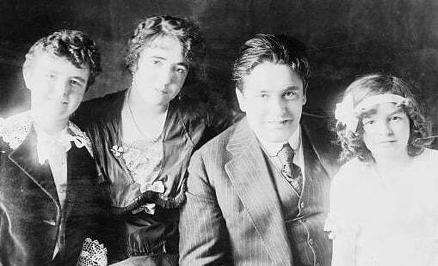 John McCormack seated with family. (From left) Cyril, Lily, John and Gwendoline Photo: Library of Congress Prints and Photographs Division Washington, Washington, D.C., April 14 1922