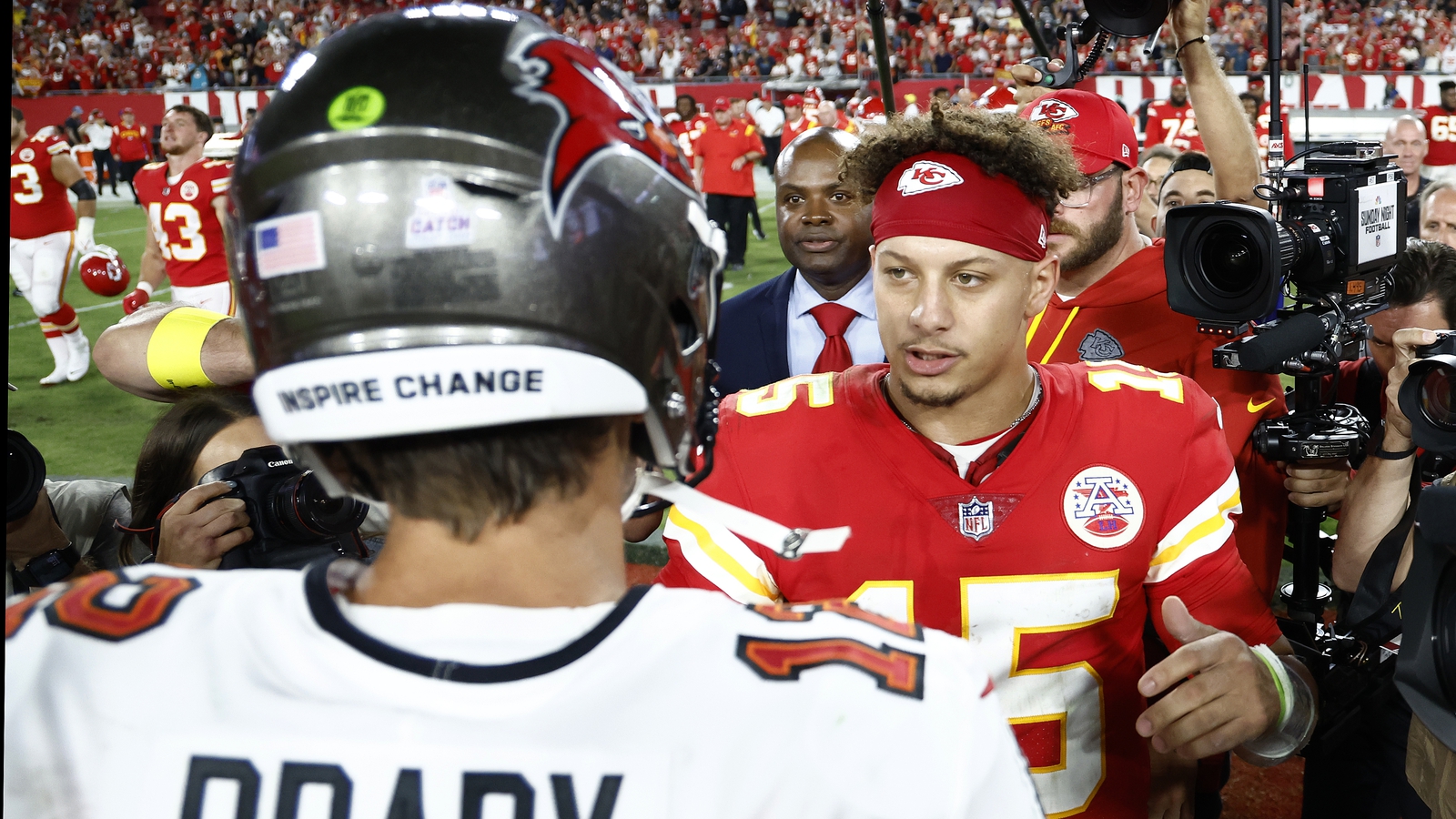 Patrick Mahomes leads Chiefs past Tom Brady and the Bucs, 41-31