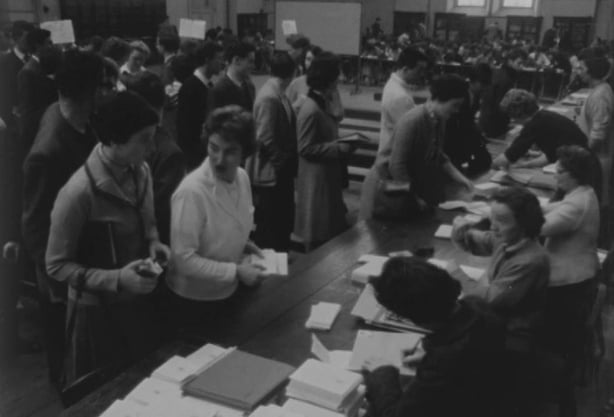 Students register at UCD, Earlsfort Terrace, Dublin (1962)