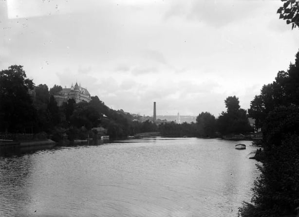 The River Lee flowing through Cork City Photo: National Library of Ireland, OCO 216