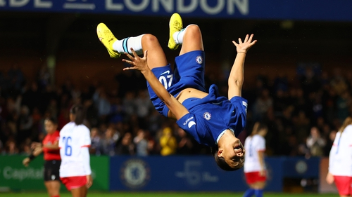 SAM KERR scores on her 100th Chelsea appearance!