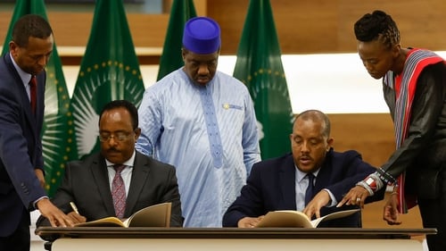 The joint statement said the two sides 'concluded a peace agreement' following 'intensive negotiations'