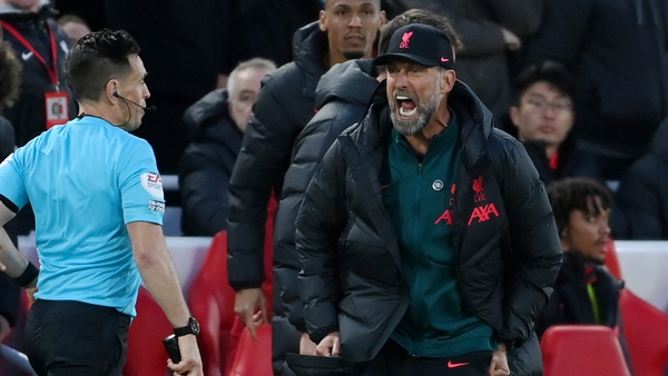 Jurgen Klopp shouts at linesman Gary Beswick during the match between Liverpool FC and Manchester City