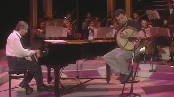 Mícheál Ó Súilleabháin and Mel Mercier perform with the Irish Chamber Orchestra (1992)