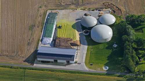 Aerial view of an anaerobic digestion plant with inflatable biogas holders in Schleswig-Holstein, Germany. Photo: Arterra/Universal Images Group via Getty Images