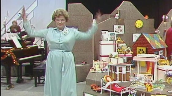 Skipping on The Late Late Toy Show (1982)