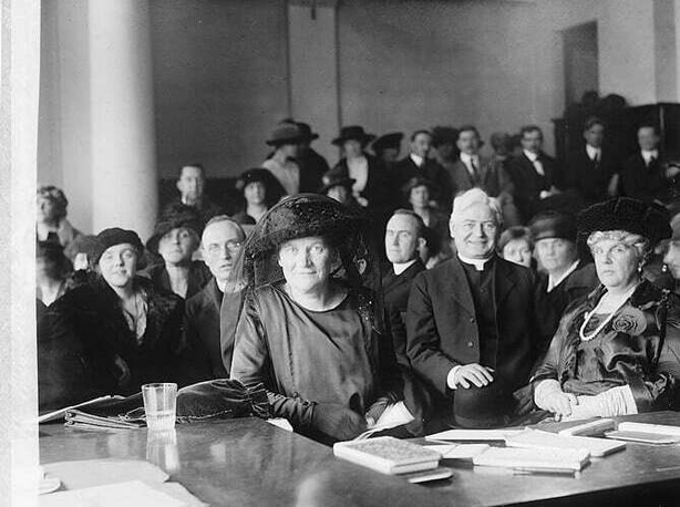 Mary MacSwiney on the stand, 12 August 1920 Photo: Library of Congress Prints and Photographs Division Washington, D.C. 20540