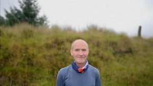 Seán Ó Lionáird; Maolú teora níotráití.