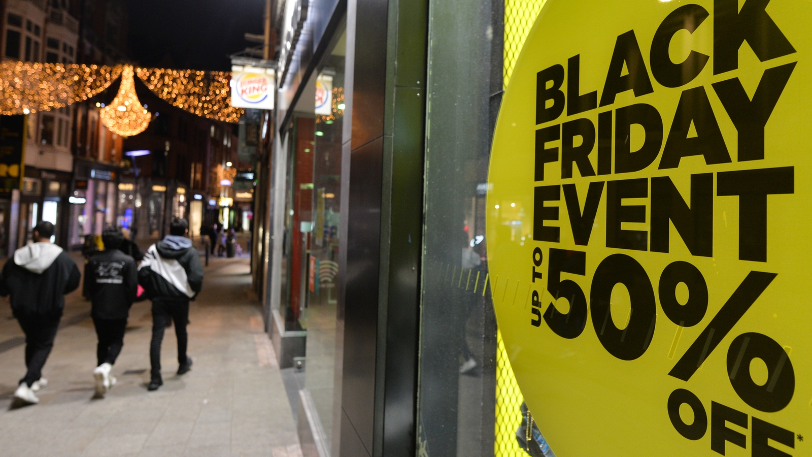 Irish Consumers Set to Spend €329 This Black Friday and Cyber Monday: Key Insights from PwC Survey - News Directory 3