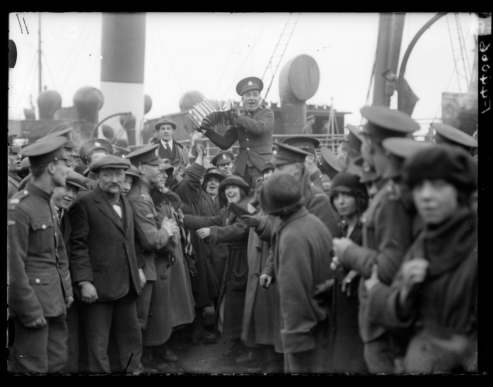 Image - British troops leaving Dublin in December 1922 on the Arvonia. Photo © RTÉ Photographic Archive