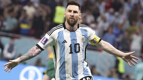 Lionel Messi scores his first goal in World Cup knockout stages