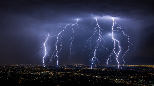 Why does lightning zigzag? We have an answer to the mystery